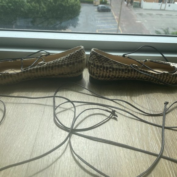 38 Michael Kors collection snakeskin lace-up flats - Picture 4 of 9